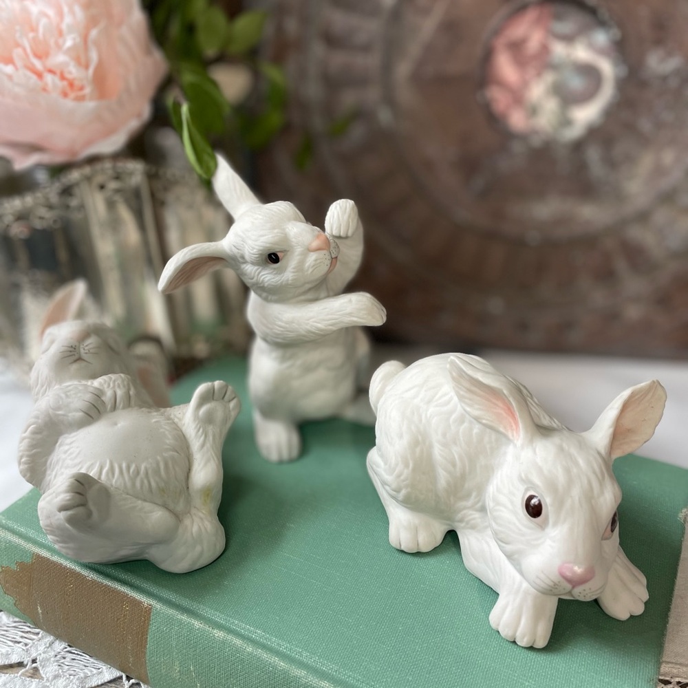 Vintage Boehm ceramic rabbit figurine bunny made in USA